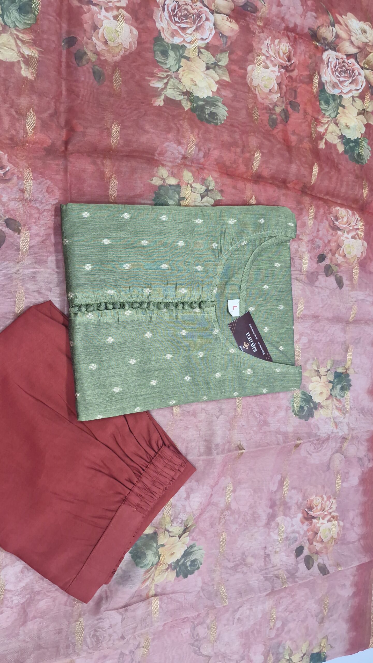 Green Raw silk kurthi set - Image 3